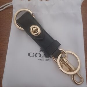 Coach turn lock key chain 🔑